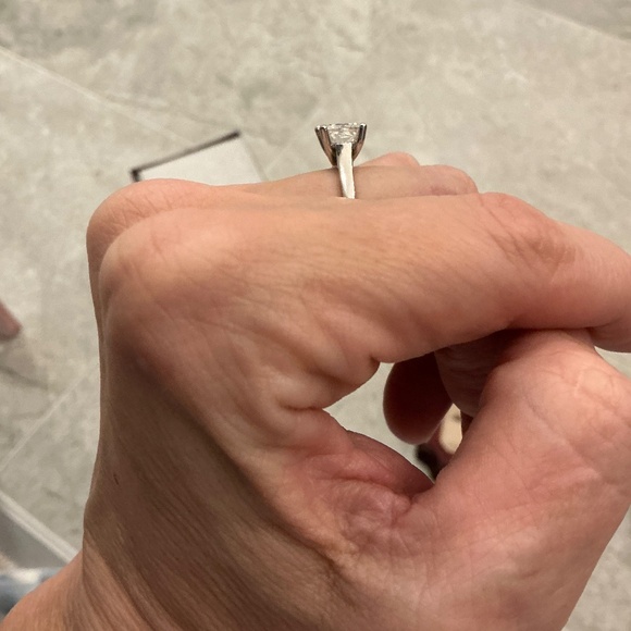 Engagement ring princess cut 2.02 caret natural diamond - Picture 6 of 9